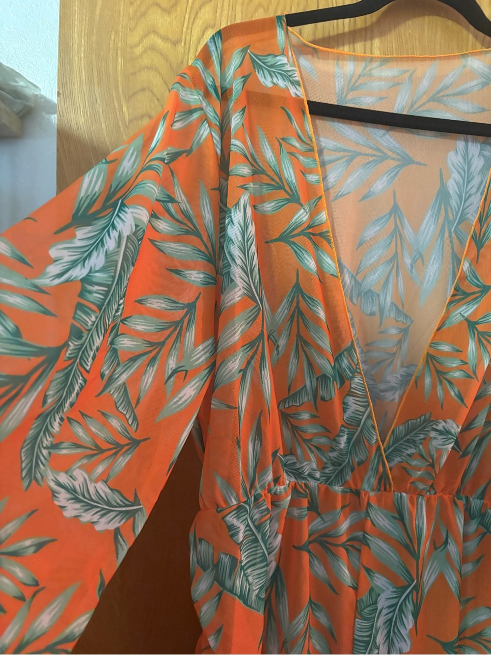 Unbranded boutique Orange Tropical Leaf V-Neck Romper XL - Picture 3 of 6